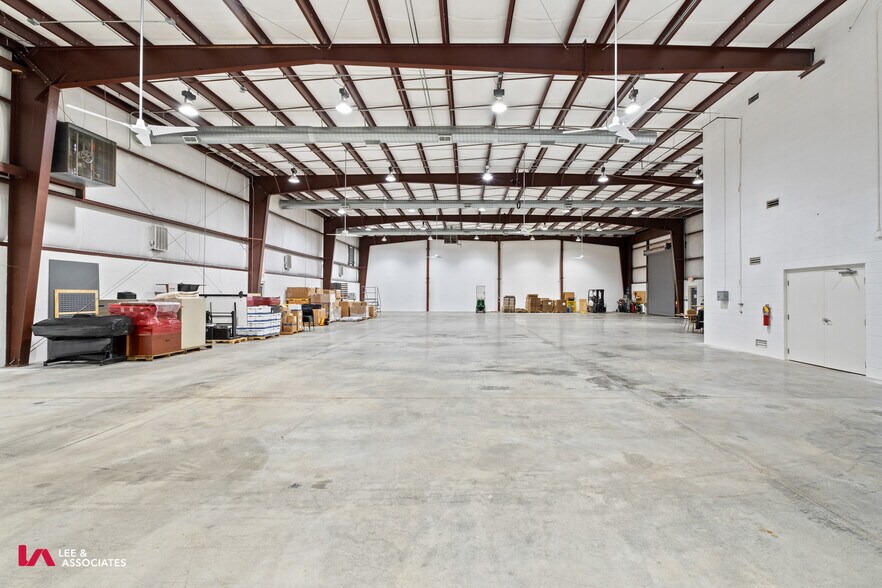 More Photos Of 4240 Industrial Center Ln, Acworth Warehouse For Sale