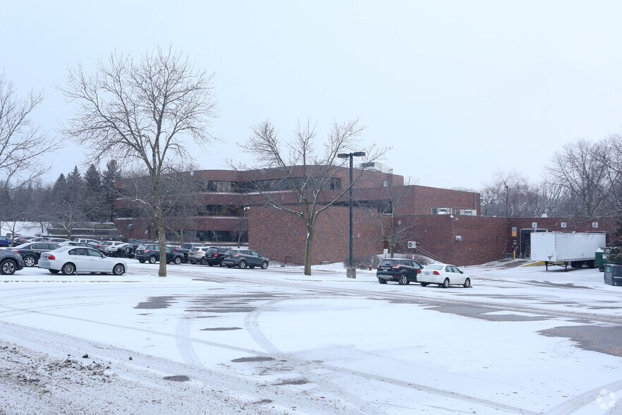 More Photos Of 12000 Portland Ave S, Burnsville Office For Lease