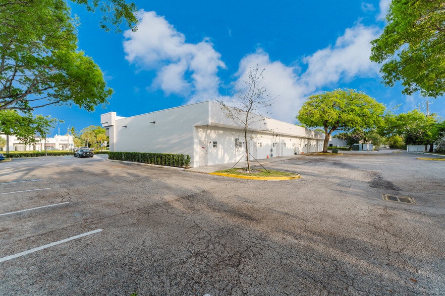 More Photos Of 2831 N Federal Hwy, Boca Raton Unknown For Lease