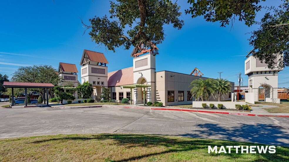 Primary Photo Of 4002 Burke Rd, Pasadena Medical For Sale