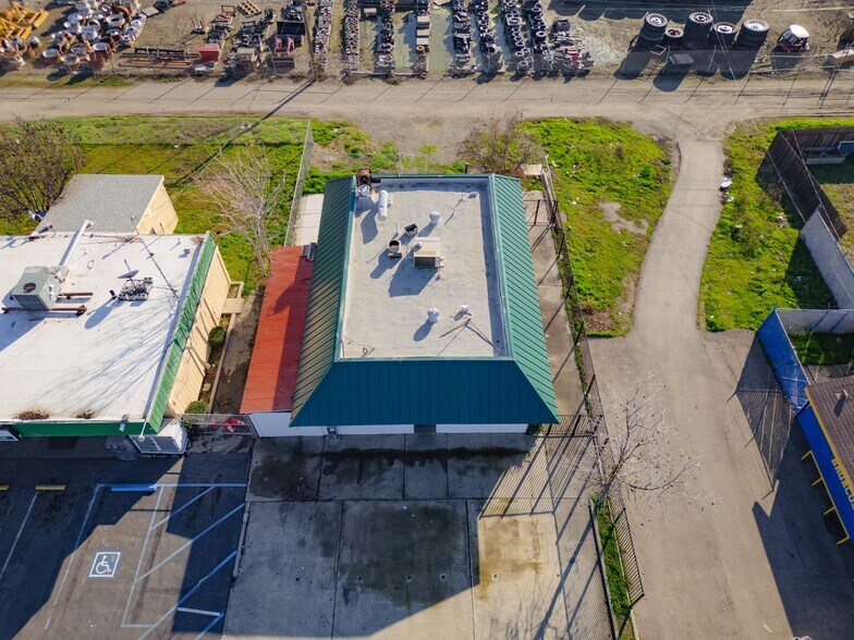 More Photos Of 2317 Blossom St, Dos Palos Restaurant For Sale