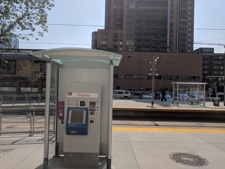 More Photos Of 683 10th St SW, Calgary Apartments For Sale