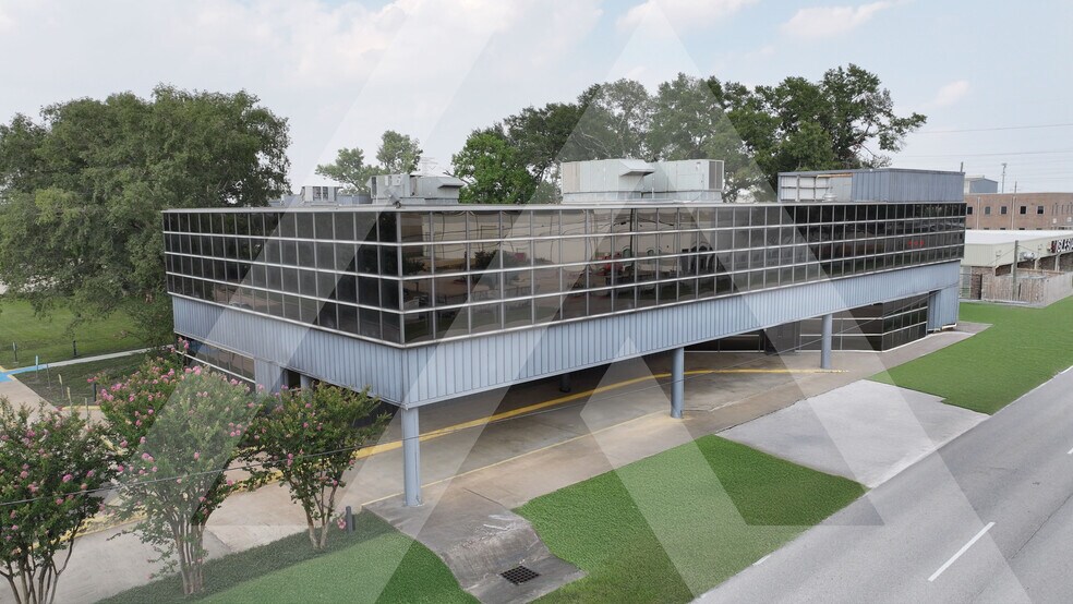 Primary Photo Of 11302 Tanner Rd, Houston Office For Lease