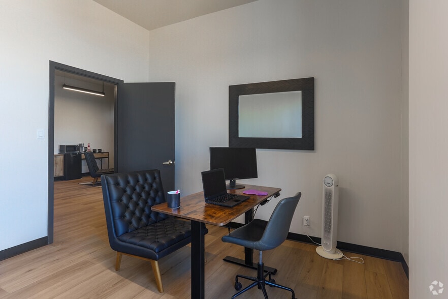 More Photos Of 2940 16th St, San Francisco Loft Creative Space For Lease