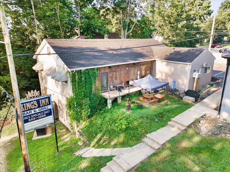 More Photos Of 4342-4348 Washington, Hooven Restaurant For Sale