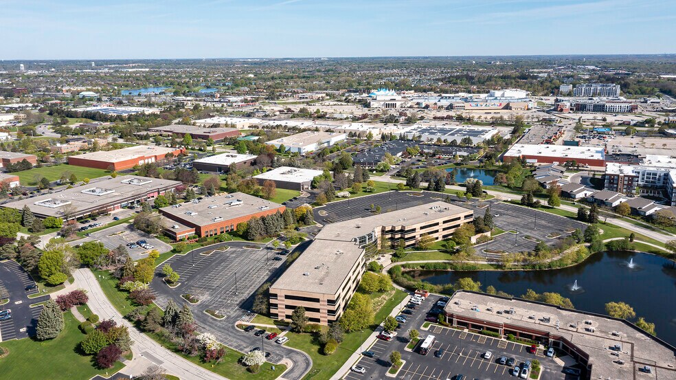 More Photos Of 544 Lakeview Pky, Vernon Hills Office For Lease