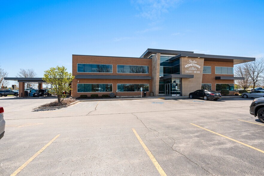 More Photos Of 4400 Calumet Ave, Manitowoc Office For Sale