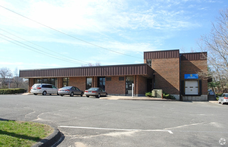 More Photos Of 220 Farmington Ave, Farmington Office For Lease