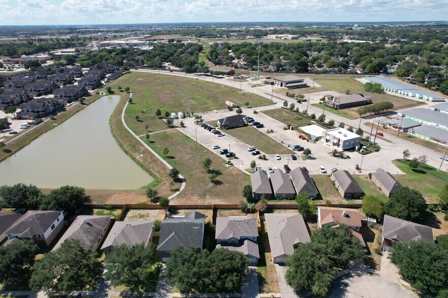 More Photos Of 5222-5226 Reading Way, Rosenberg Medical For Sale