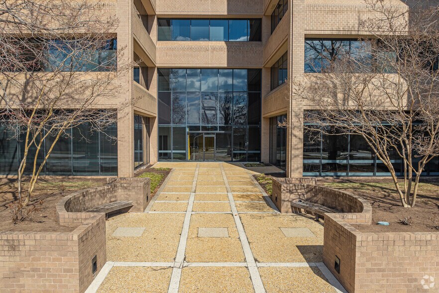 More Photos Of 11311 McCormick Rd, Hunt Valley Office For Lease