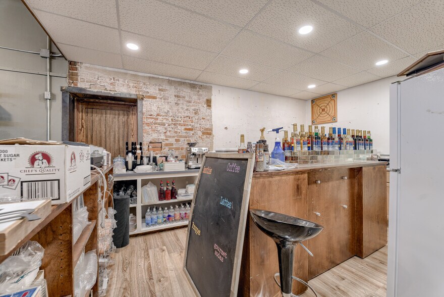 More Photos Of 644 Main St, North Bend Restaurant For Sale