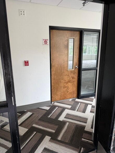 More Photos Of 1665 Washington Rd, Pittsburgh General Retail For Lease