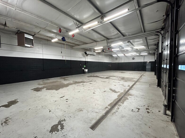 More Photos Of 3470 S Federal Blvd, Sheridan Auto Repair For Lease