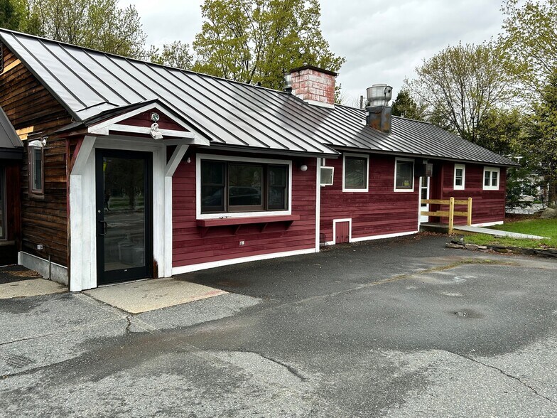 More Photos Of 62 Lyme Rd, Hanover Restaurant For Sale