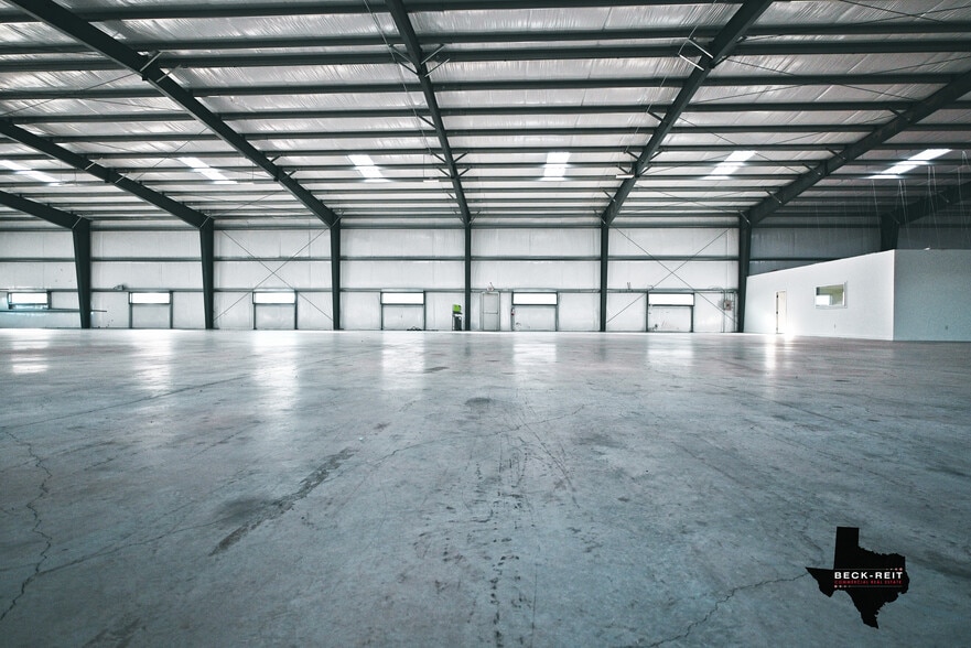 More Photos Of 12955 WRIGHT, Creedmoor Warehouse For Lease