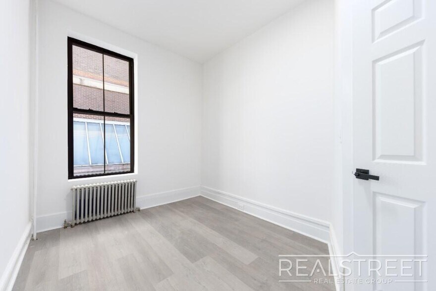More Photos Of 15 Washington Ter, New York Apartments For Sale
