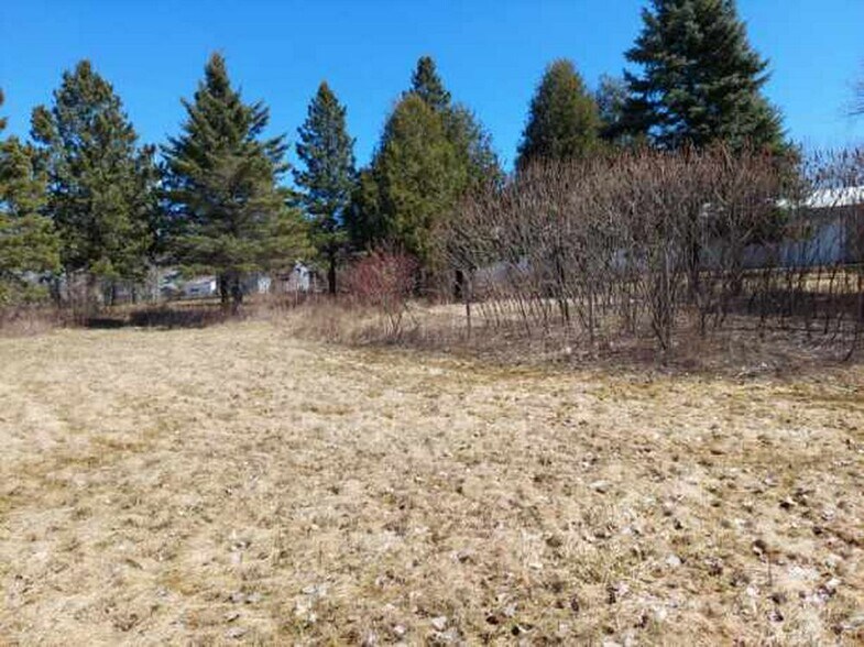 More Photos Of 7679 State Highway 57, Sturgeon Bay General Retail For Sale