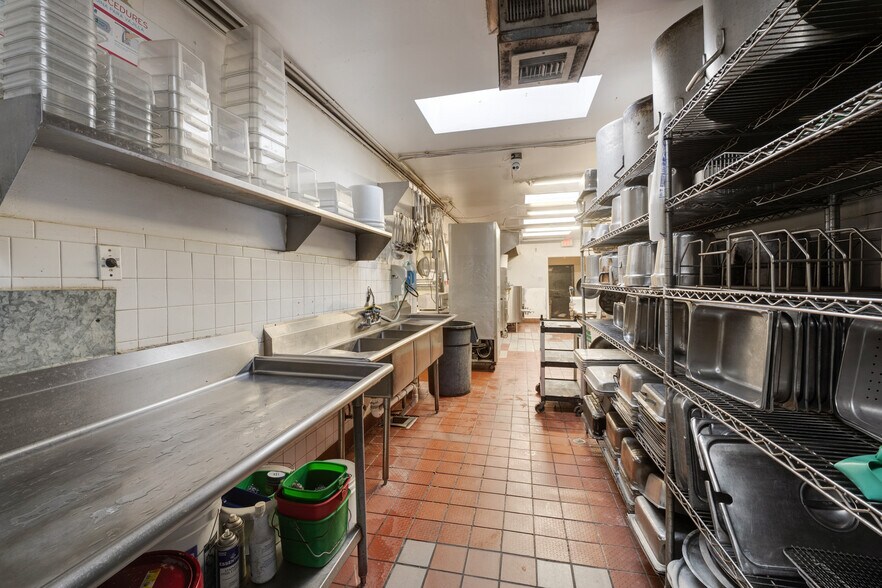 More Photos Of 8032 4th St NW, Albuquerque Restaurant For Sale