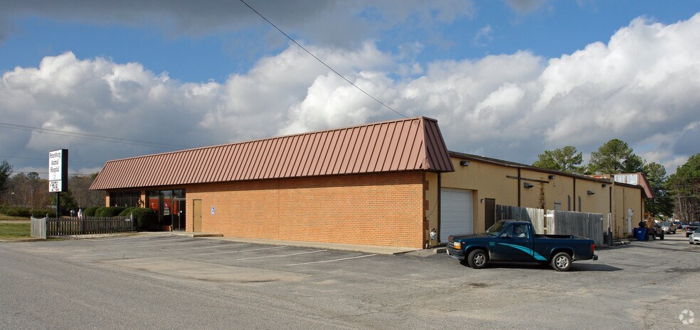 More Photos Of 3297 S Crater Rd, Petersburg Freestanding For Lease