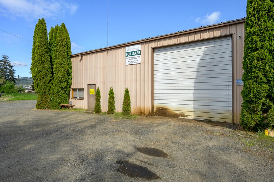 Primary Photo Of 460 NE Yamhill St, Willamina Distribution For Lease
