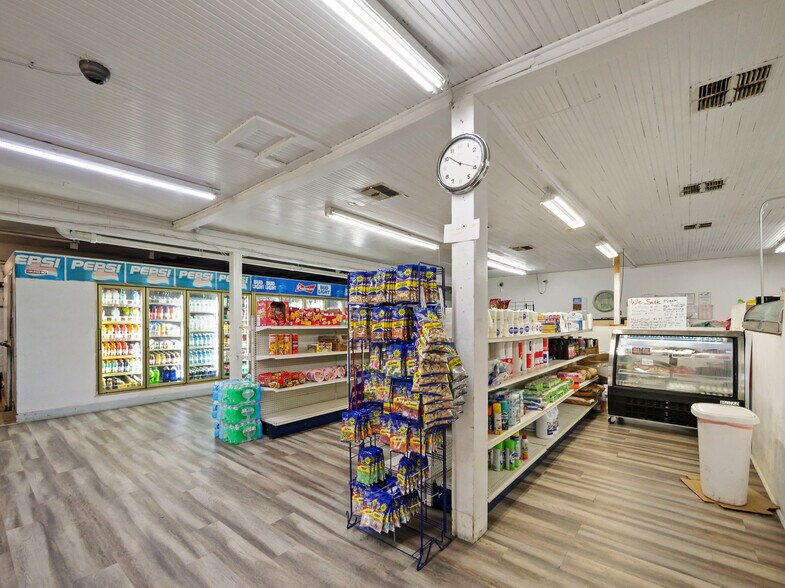 More Photos Of 509 E 7th St, Sanford Convenience Store For Sale