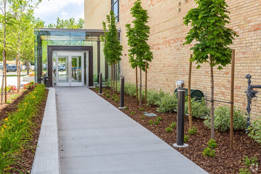 More Photos Of 101-155 N 400 W, Salt Lake City Office For Lease