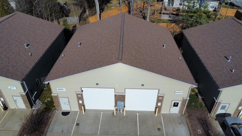 More Photos Of 1035 Parkway Dr, Spring Hill Office For Lease