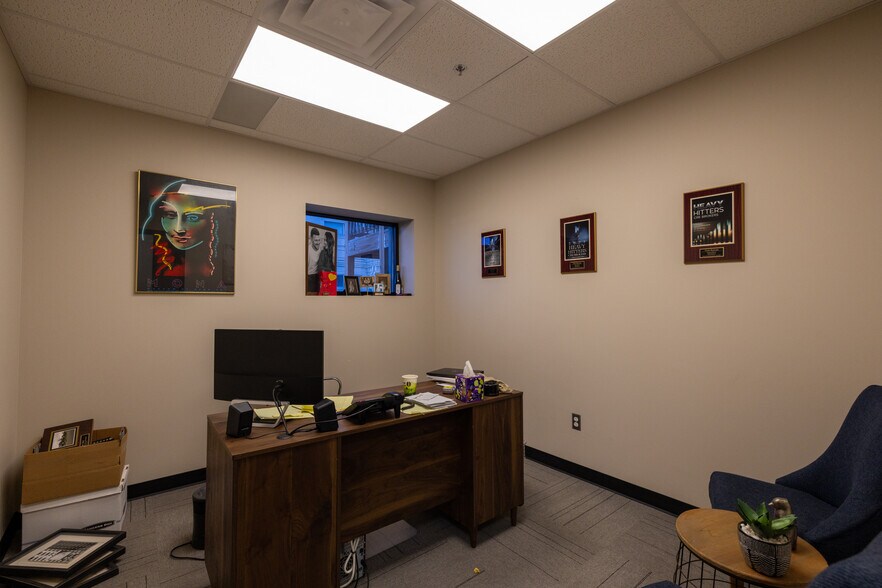 More Photos Of 1804 Swift Ave, North Kansas City Office For Lease