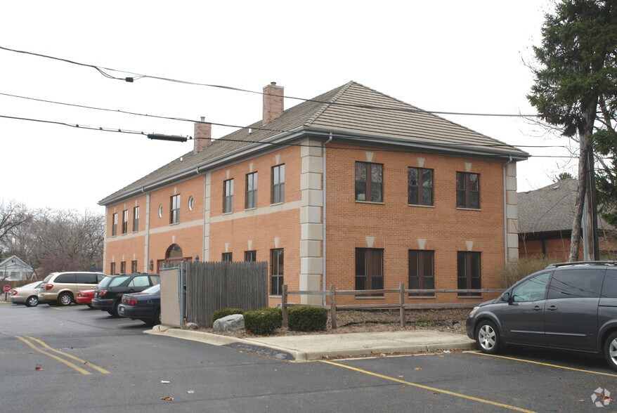 More Photos Of 1025 Ogden Ave, Lisle Medical For Lease