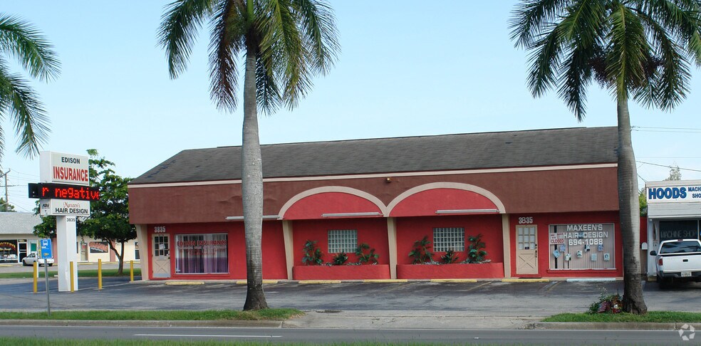 More Photos Of 3835 Palm Beach Blvd, Fort Myers Storefront Retail Office For Sale
