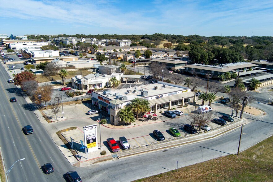 More Photos Of 7302 Louis Pasteur Dr, San Antonio Storefront For Lease