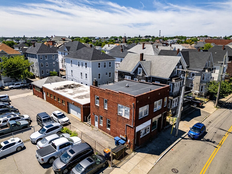 More Photos Of 272 Sawyer St, New Bedford Apartments For Sale