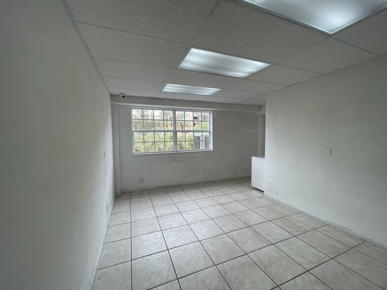 More Photos Of 355-359 Miracle Mile, Coral Gables Freestanding For Lease
