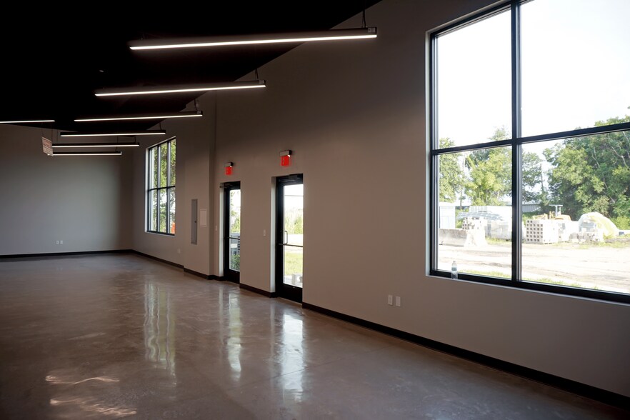 More Photos Of 775 Garden Commerce Pky, Winter Garden Research And Development For Lease