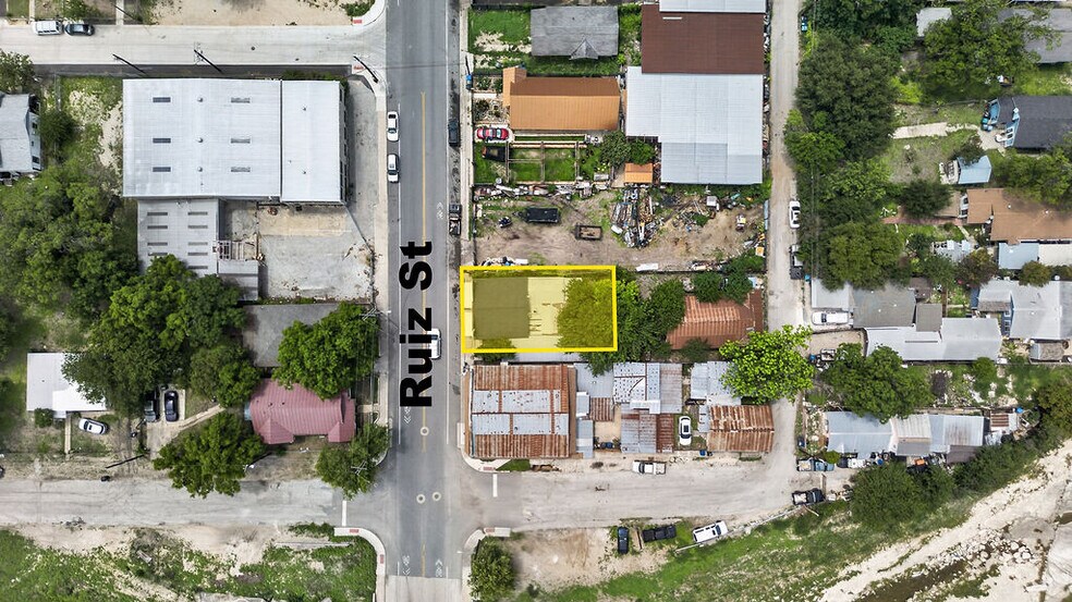 More Photos Of 905 Ruiz St, San Antonio Storefront For Lease