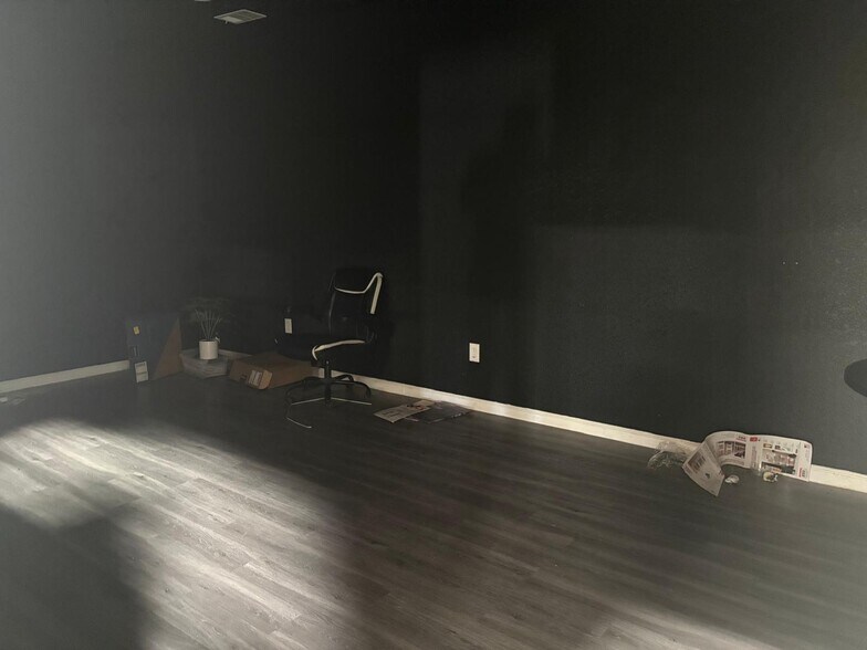 More Photos Of 2200 High Tech, Waxahachie Industrial For Lease