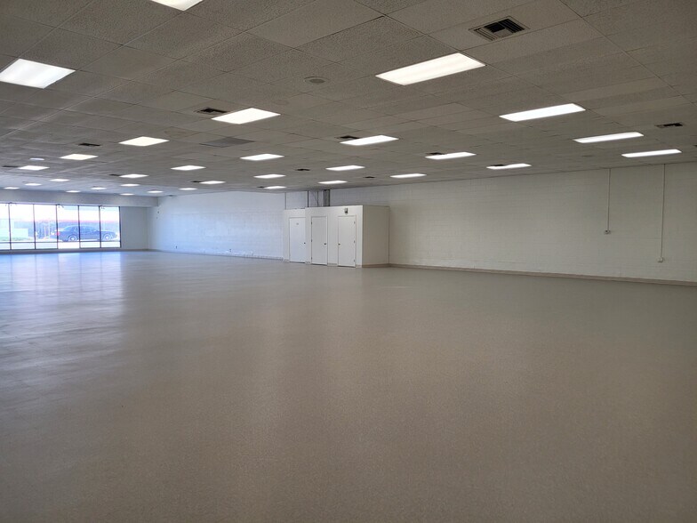 More Photos Of 125 S Mountain Ave, Ontario Storefront For Lease