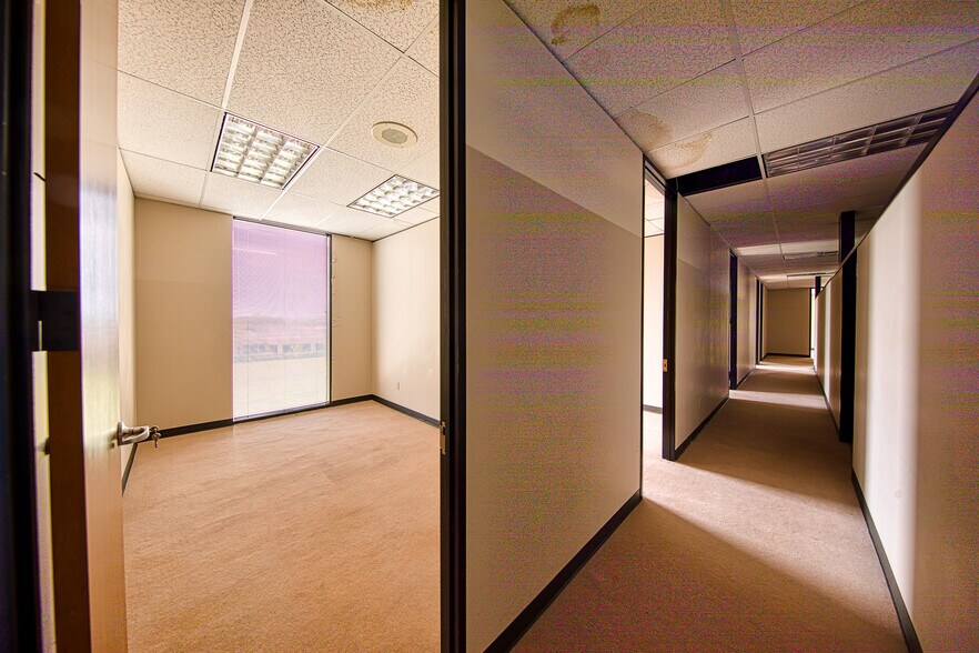 More Photos Of 1300 N Sam Houston Pky E, Houston Office Residential For Lease