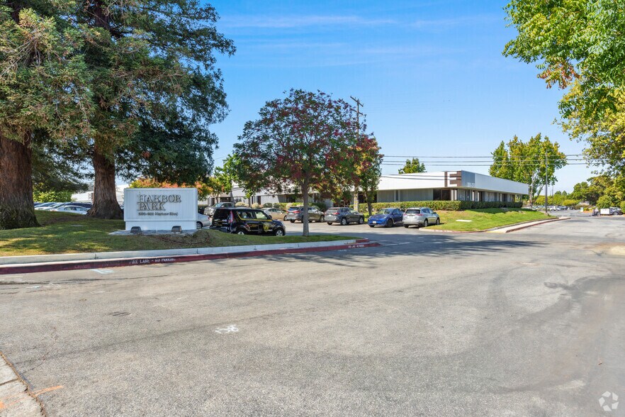 More Photos Of 300-350 Harbor Blvd, Belmont Unknown For Lease