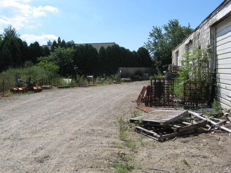 More Photos Of 50 N Columbia St, Port Jefferson Manufacturing For Lease