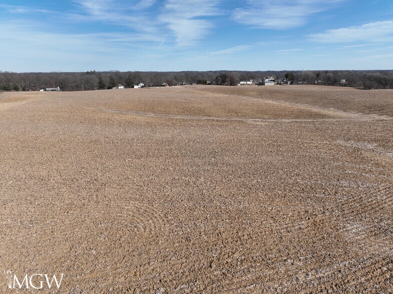 More Photos Of 277th Avenue, Le Claire Land For Sale