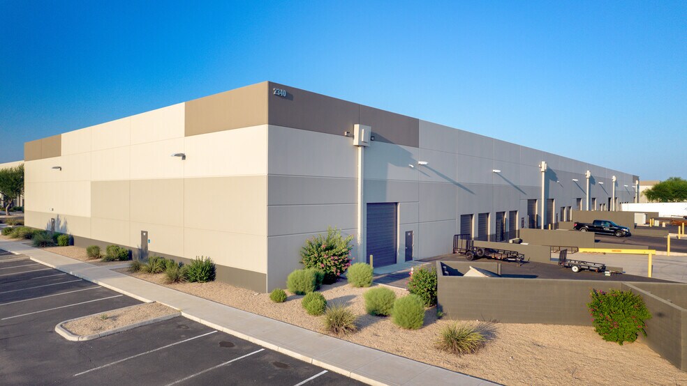 More Photos Of 2340 W Broadway Rd, Mesa Warehouse For Lease