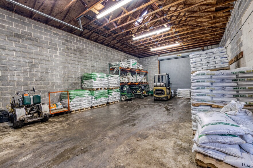 More Photos Of 192 Mayo Rd, Edgewater Light Manufacturing For Sale