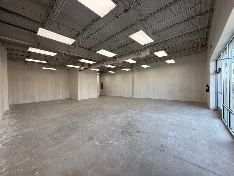 More Photos Of 835 W Del Oro Ln, Pharr General Retail For Sale