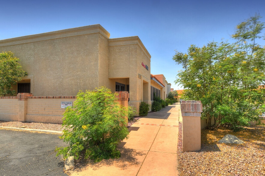 More Photos Of 6103-6105 E Grant Rd, Tucson Office For Sale