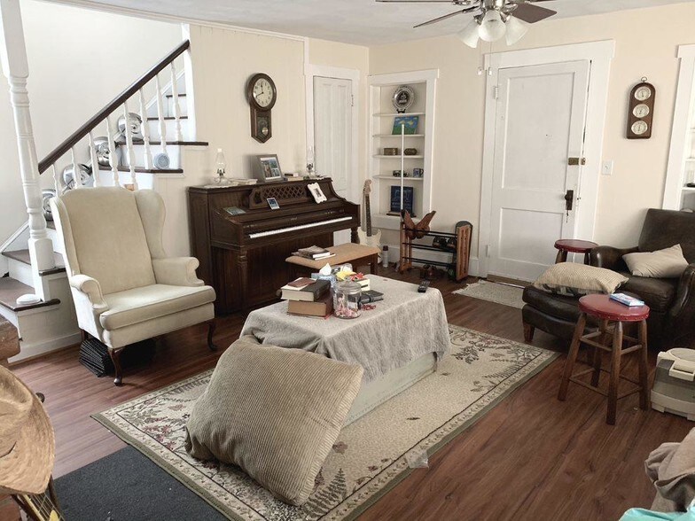 More Photos Of 579 Botetourt Rd, Fincastle Apartments For Sale