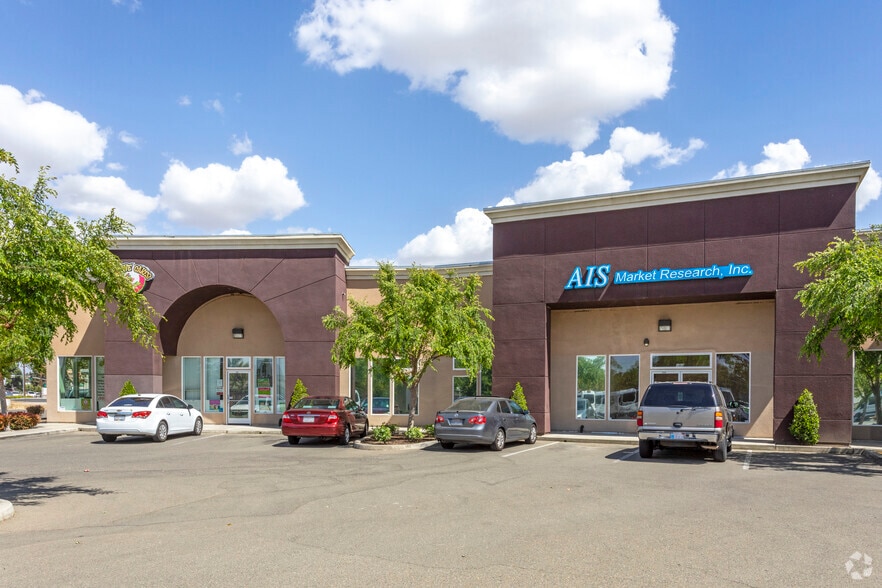 More Photos Of 4930 E Ashlan Ave, Fresno Storefront Retail Office For Sale