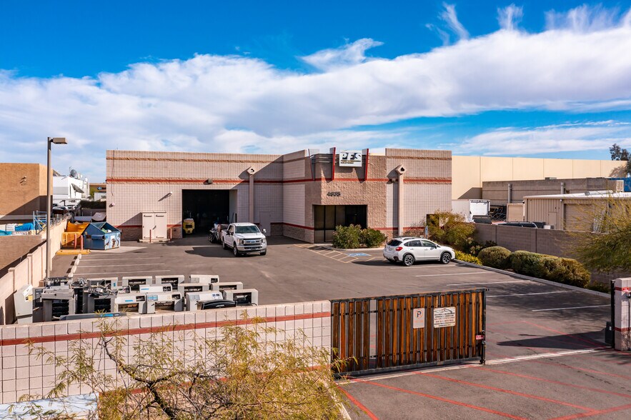More Photos Of 4635 S 33rd St, Phoenix Warehouse For Lease