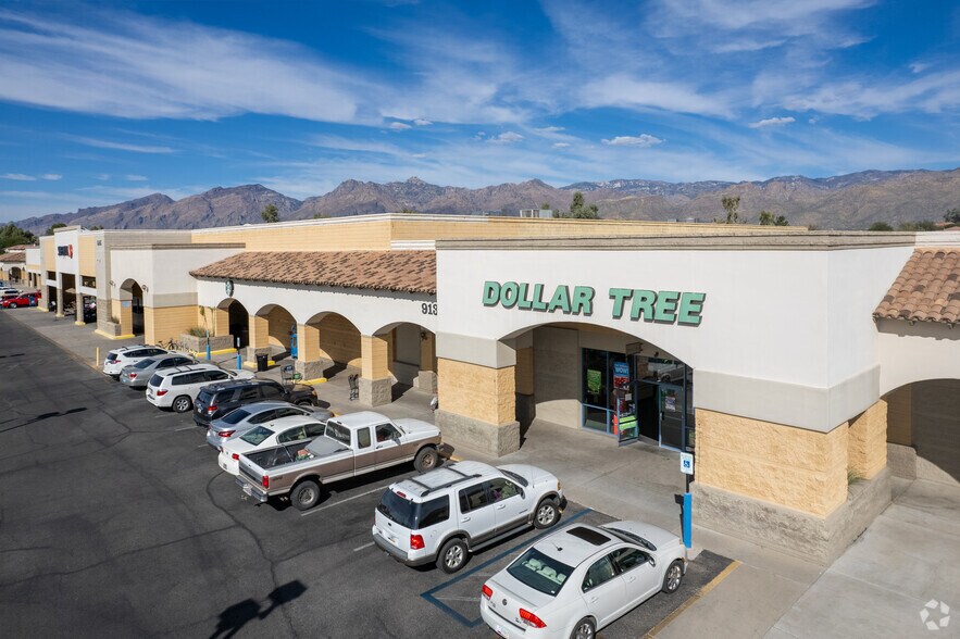 More Photos Of 9095-9185 E Tanque Verde Rd, Tucson General Retail For Lease
