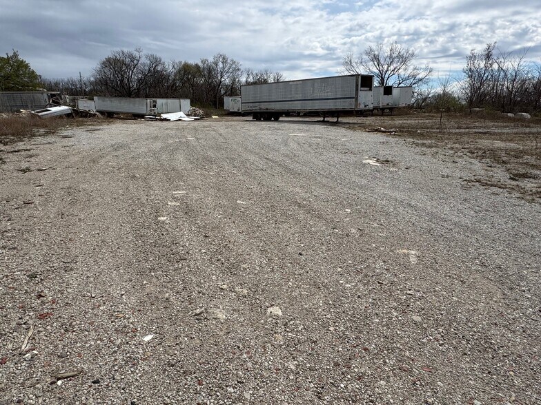 More Photos Of 9403 E 40 Hwy, Independence Warehouse For Sale